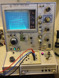 TEKTRONIX 576 CURVE TRACER